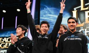 League of Legends: 10 Epic Moments That Shocked Fans Worldwide